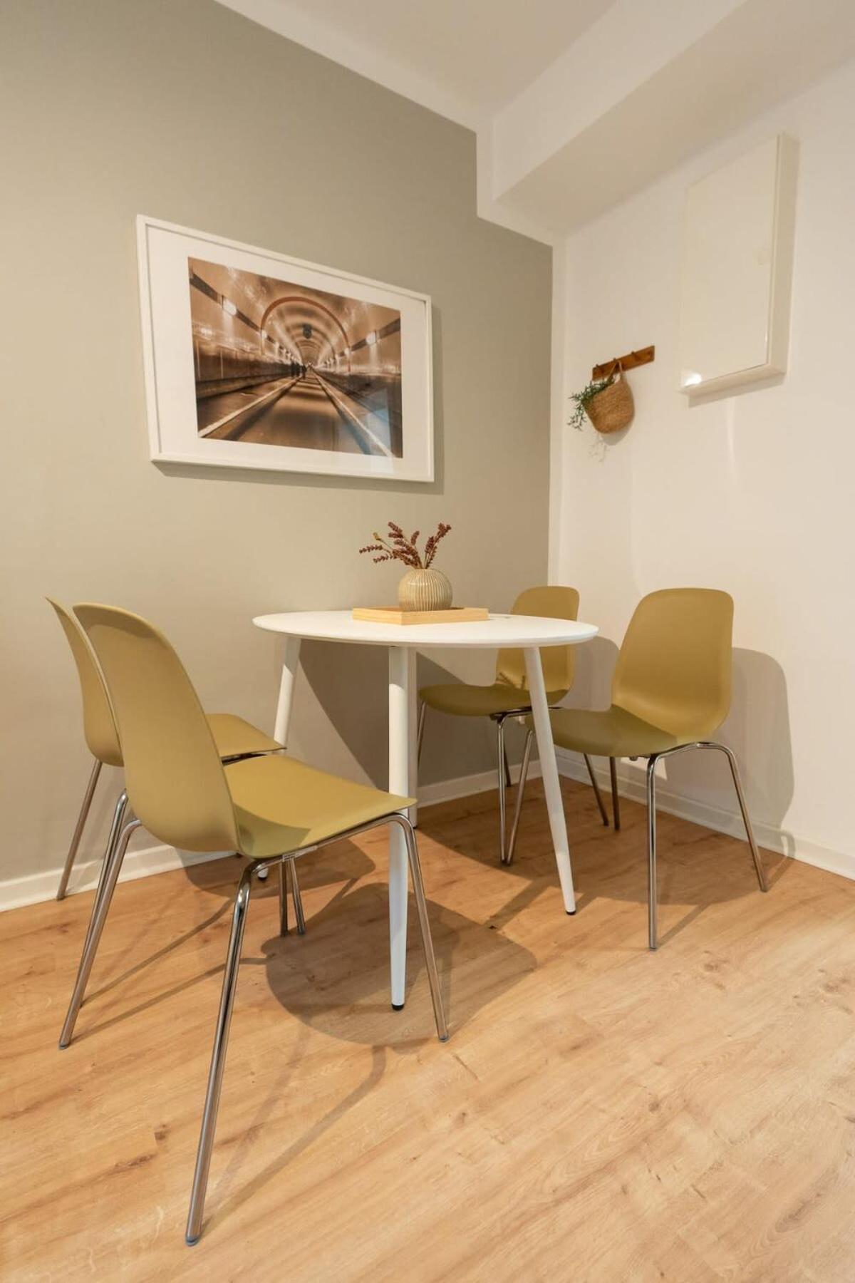 Hamburg City Apartment For 4 Bagian luar foto