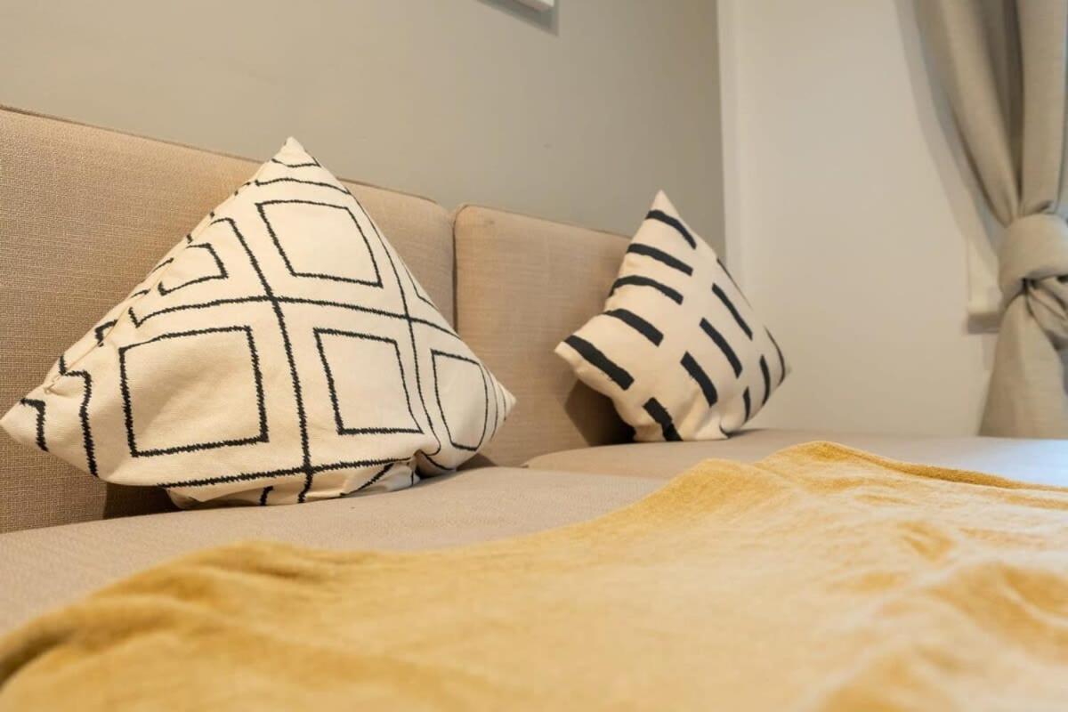 Hamburg City Apartment For 4 Bagian luar foto