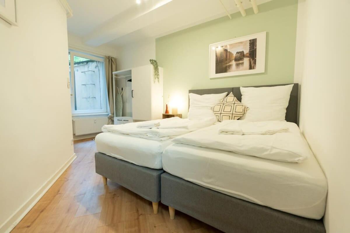 Hamburg City Apartment For 4 Bagian luar foto